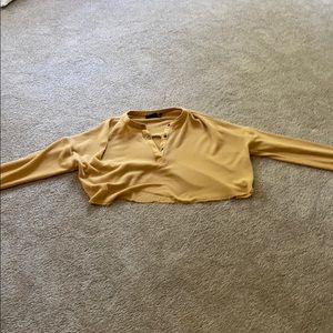 Cute vintage button down cropped shirt